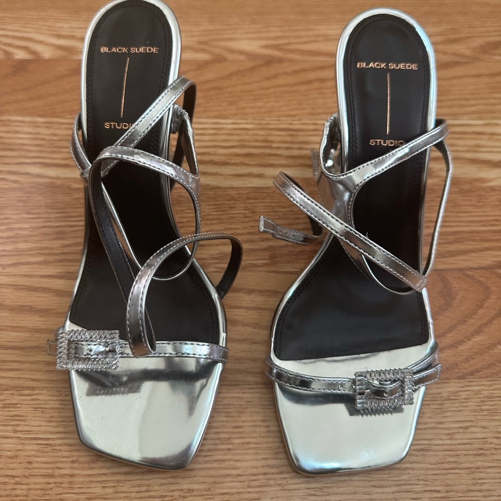 Silver Black Suede Studio Heeled sandals🩶